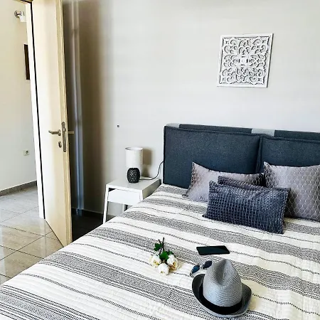 Apartment Cozy Snuggle- 2min To Beach, 6min Walk To Old Town Chania (Crete)
