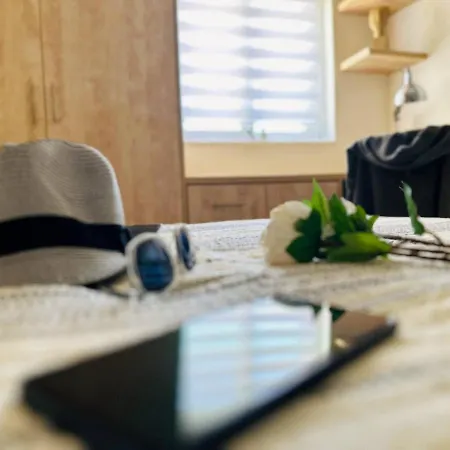 Cozy Snuggle- 2min To Beach, 6min Walk To Old Town Apartment *