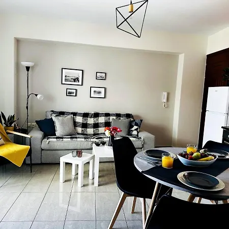 Apartment Cozy Snuggle- 2min To Beach, 6min Walk To Old Town *